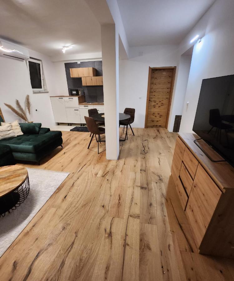 Apartman Lidija Starigrad Paklenica Εξωτερικό φωτογραφία